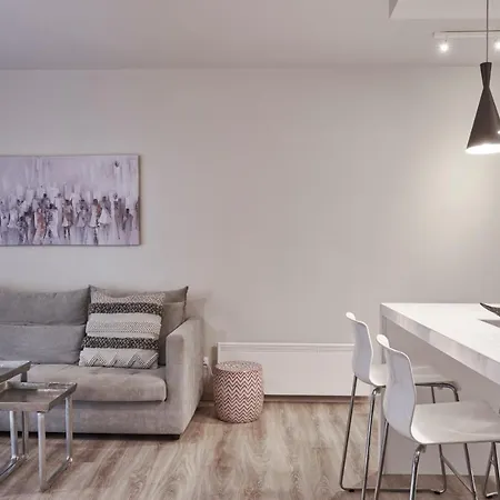 דירה Charitos Iχ, Chic N Modern 2bd אתונה